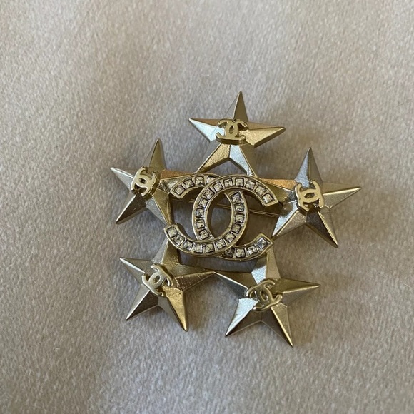 Authentic Chanel Star Brooch🌟🌟🌟 - Picture 4 of 7